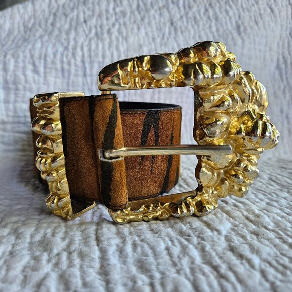 Julius Resnick JR Vintage 80s Tiger Print Suede Leather Statement Belt Gold S/M - Picture 6 of 9